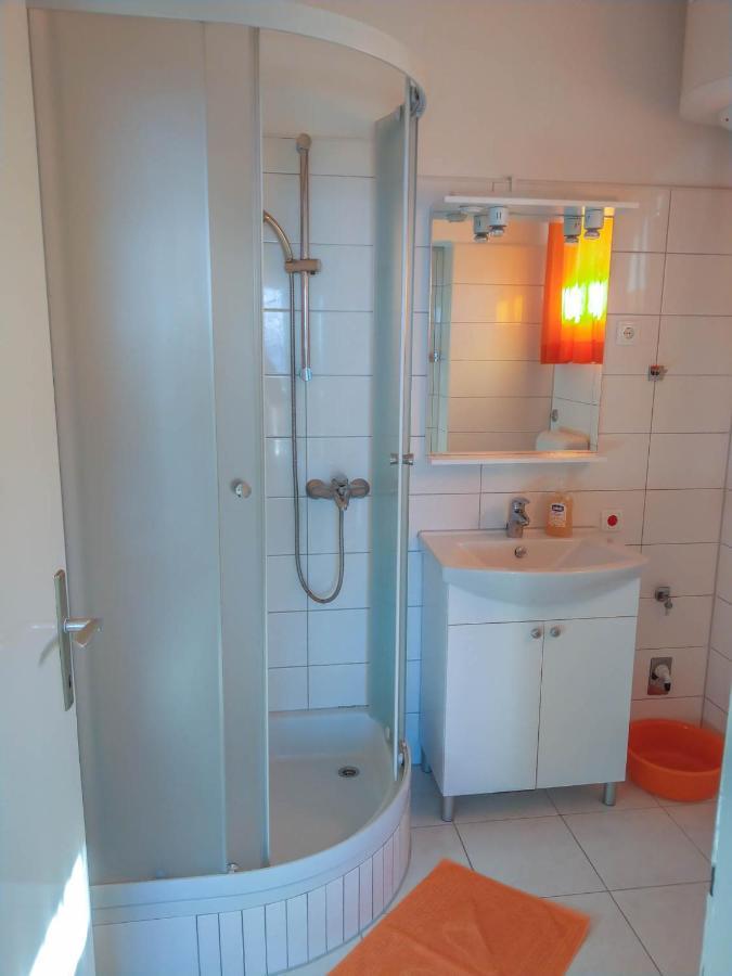 Apartman Riva K Podgora Eksteriør bilde