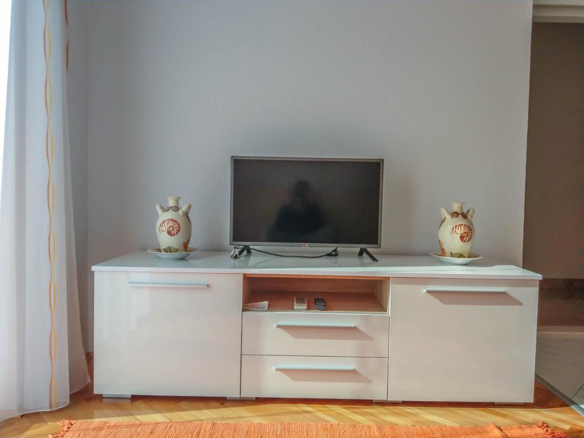 Apartman Riva K Podgora Eksteriør bilde