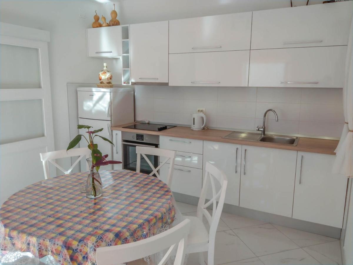 Apartman Riva K Podgora Eksteriør bilde